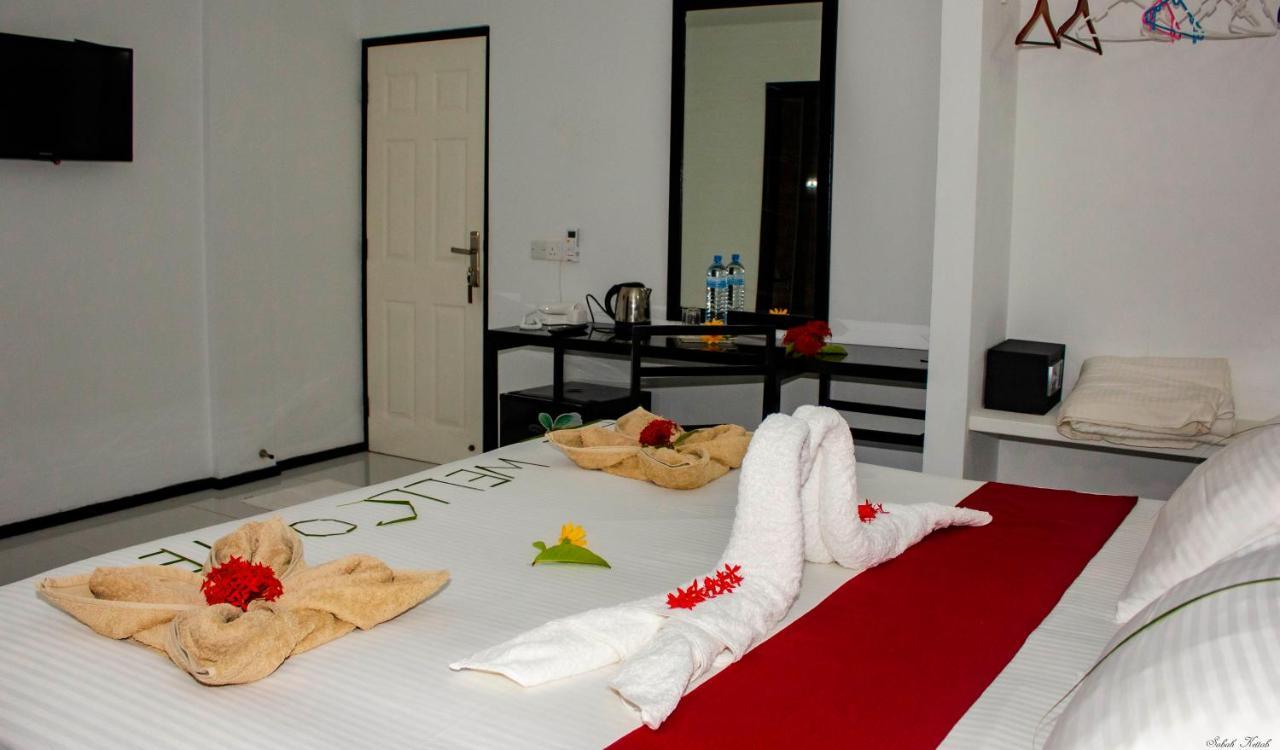 Crown Beach Villas -Private Beach Dhiffushi Zewnętrze zdjęcie
